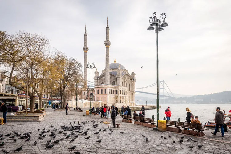 largo en Ortaköy