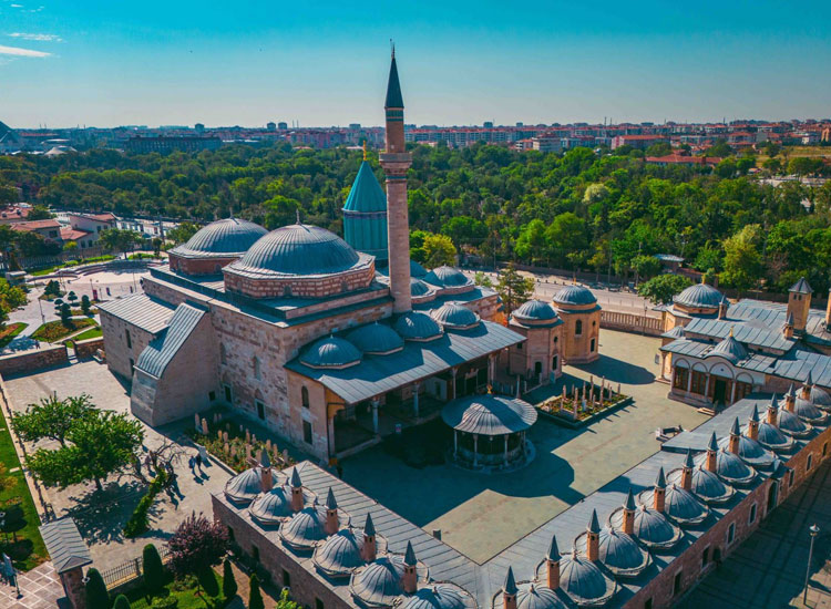 Mevlana en Konya es la fuente