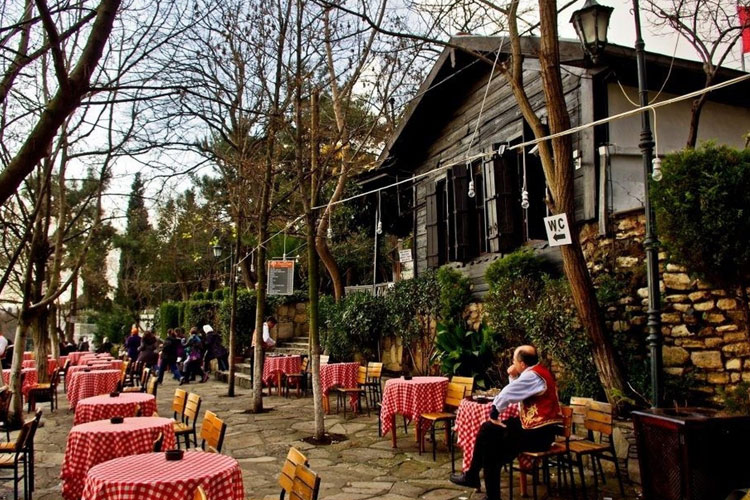 ¿Cómo llegar al café Pierre Loti?
